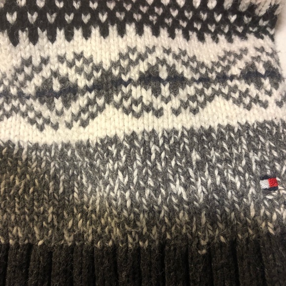 Tommy Hilfiger Sweater Ladies Small, 2011 release - Picture 6 of 12